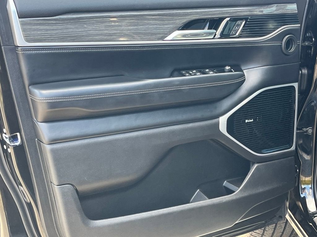 2022 Jeep Wagoneer Series III 4x4