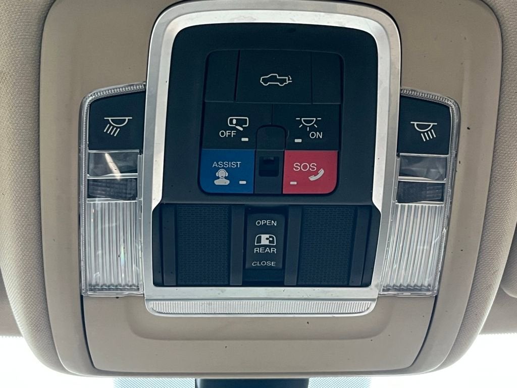 2019 RAM 1500 Longhorn Crew Cab 4x4 5'7" Box