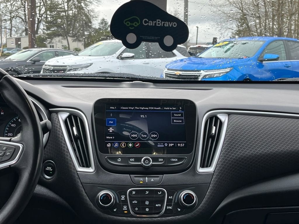 2022 Chevrolet Malibu LT