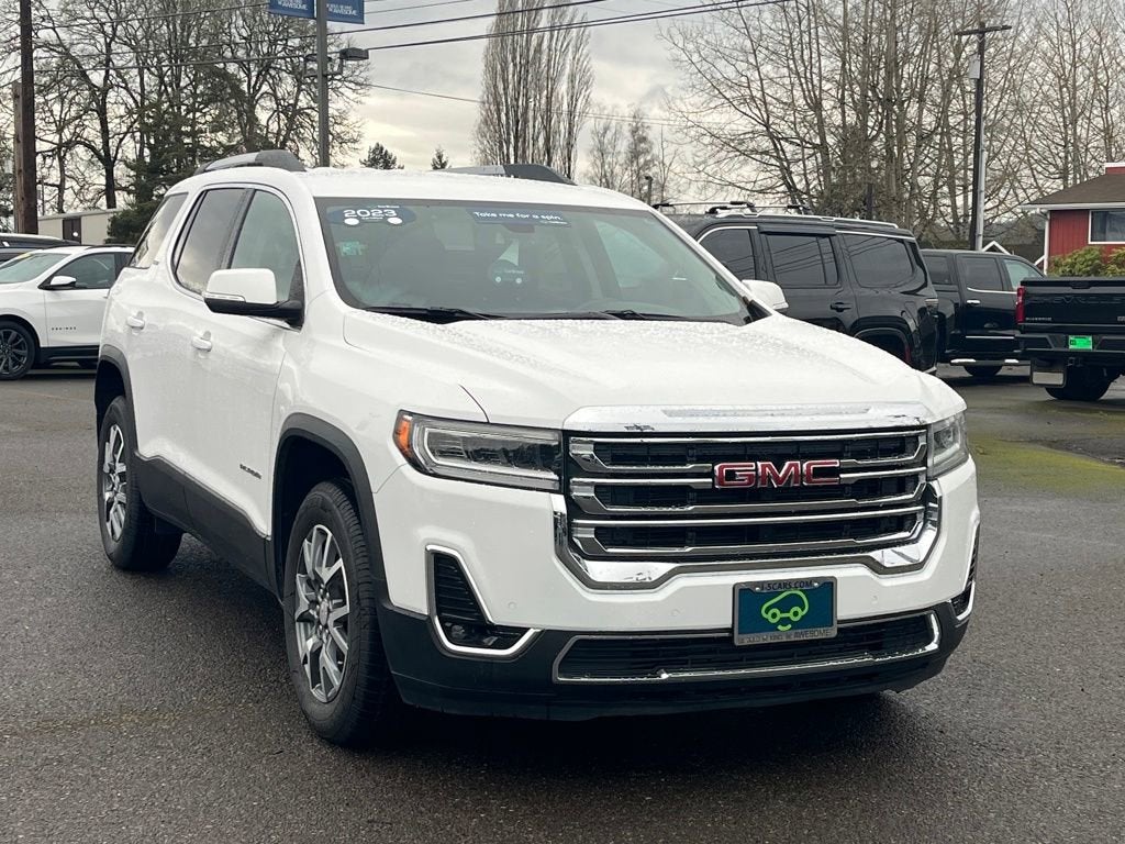 2023 GMC Acadia SLT