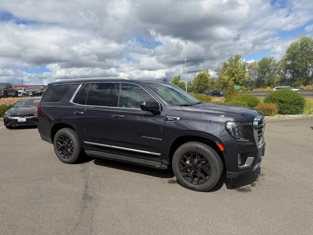 2023 GMC Yukon SLT