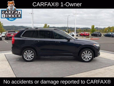 2017 Volvo XC90 T6 Momentum
