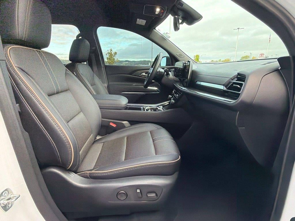 2025 Chevrolet Traverse AWD High Country