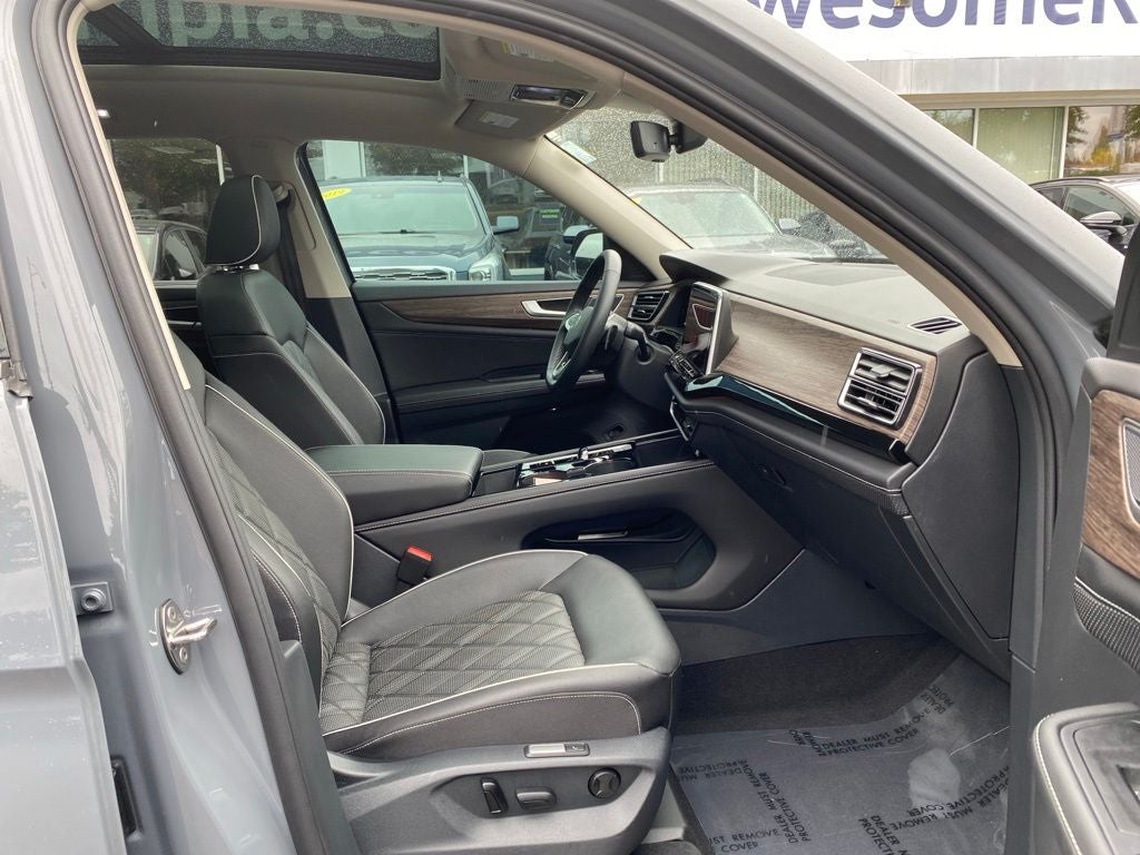 2025 Volkswagen Atlas 2.0T SEL Premium R-Line