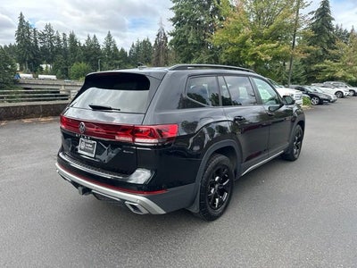 2024 Volkswagen Atlas 2.0T Peak Edition SEL