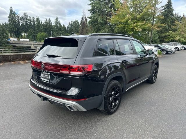 2024 Volkswagen Atlas 2.0T Peak Edition SEL