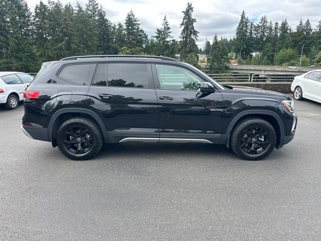 2024 Volkswagen Atlas 2.0T Peak Edition SEL