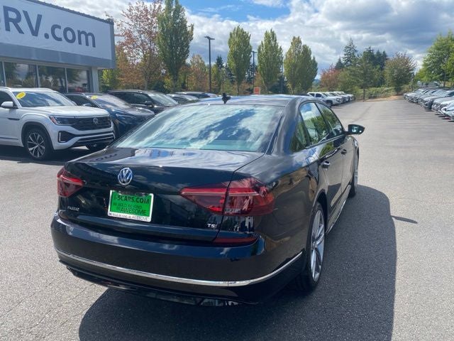 2018 Volkswagen Passat 2.0T R-Line