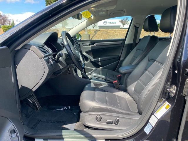 2018 Volkswagen Passat 2.0T R-Line