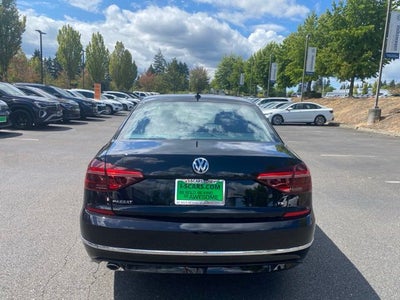 2018 Volkswagen Passat 2.0T R-Line