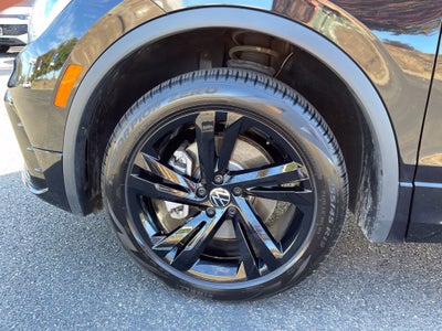 2024 Volkswagen Tiguan 2.0T SE R-Line Black