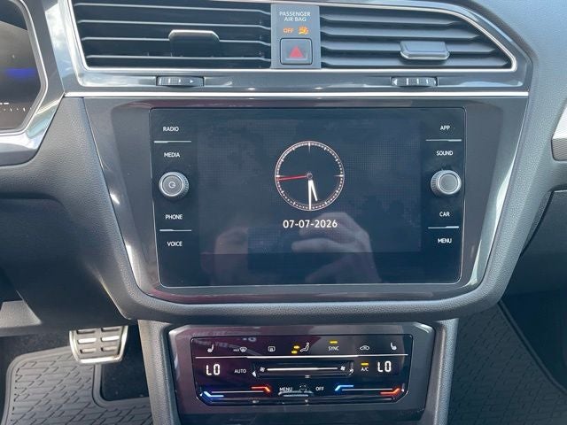 2024 Volkswagen Tiguan 2.0T SE R-Line Black