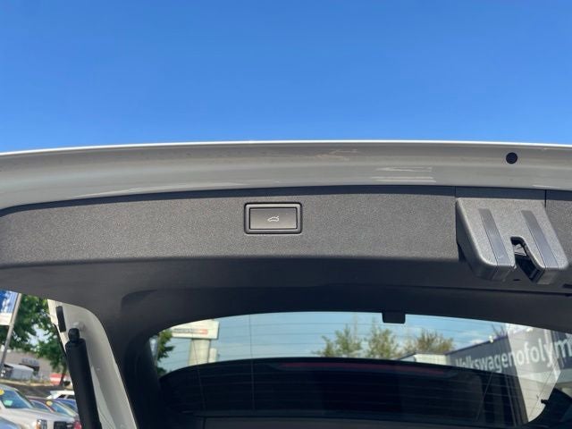 2025 Volkswagen Tiguan 2.0T SE R-Line Black