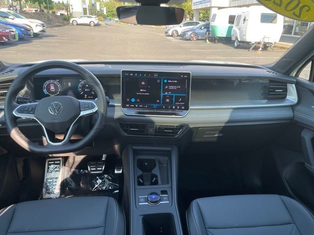 2025 Volkswagen Tiguan 2.0T SE R-Line Black