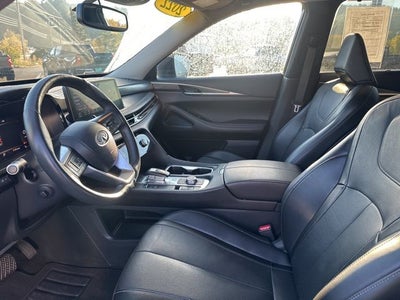 2022 INFINITI QX60 LUXE