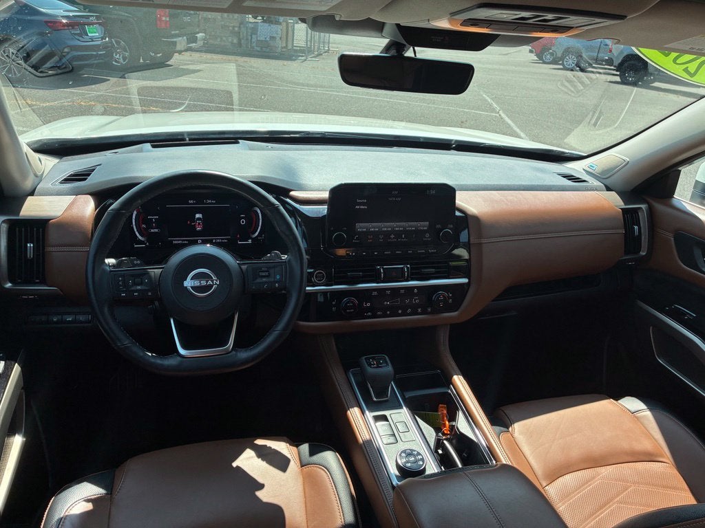2024 Nissan Pathfinder Platinum