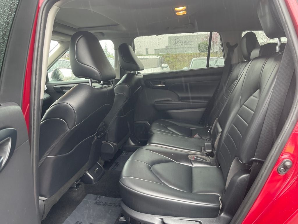 2022 Toyota Highlander Hybrid XLE