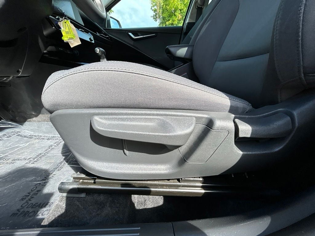 2025 Kia Niro LX