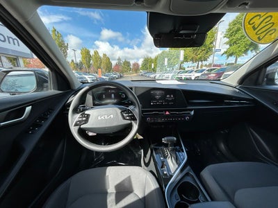 2025 Kia Niro LX
