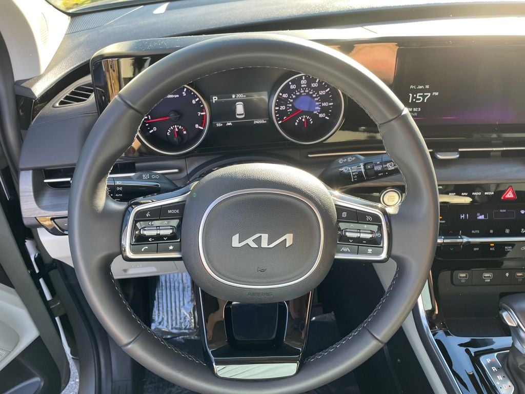 2024 Kia Carnival EX