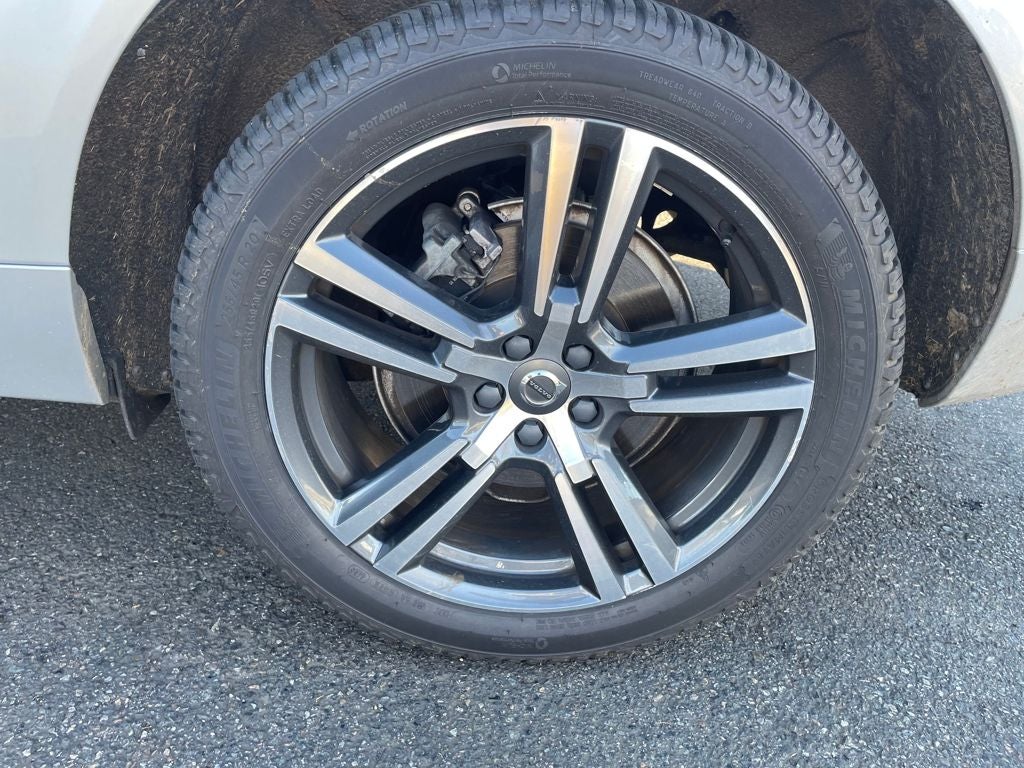 2018 Volvo XC60 T6 Momentum