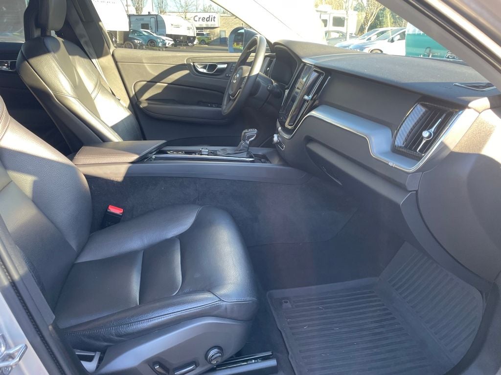 2018 Volvo XC60 T6 Momentum