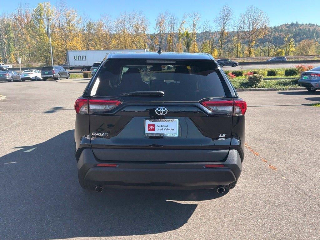 2025 Toyota RAV4 LE