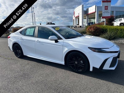 2025 Toyota Camry SE