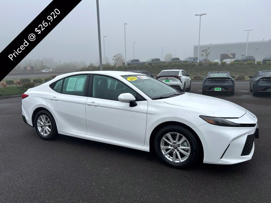 2025 Toyota Camry LE