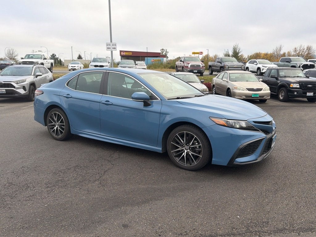 2024 Toyota Camry SE