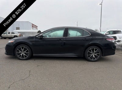 2024 Toyota Camry SE