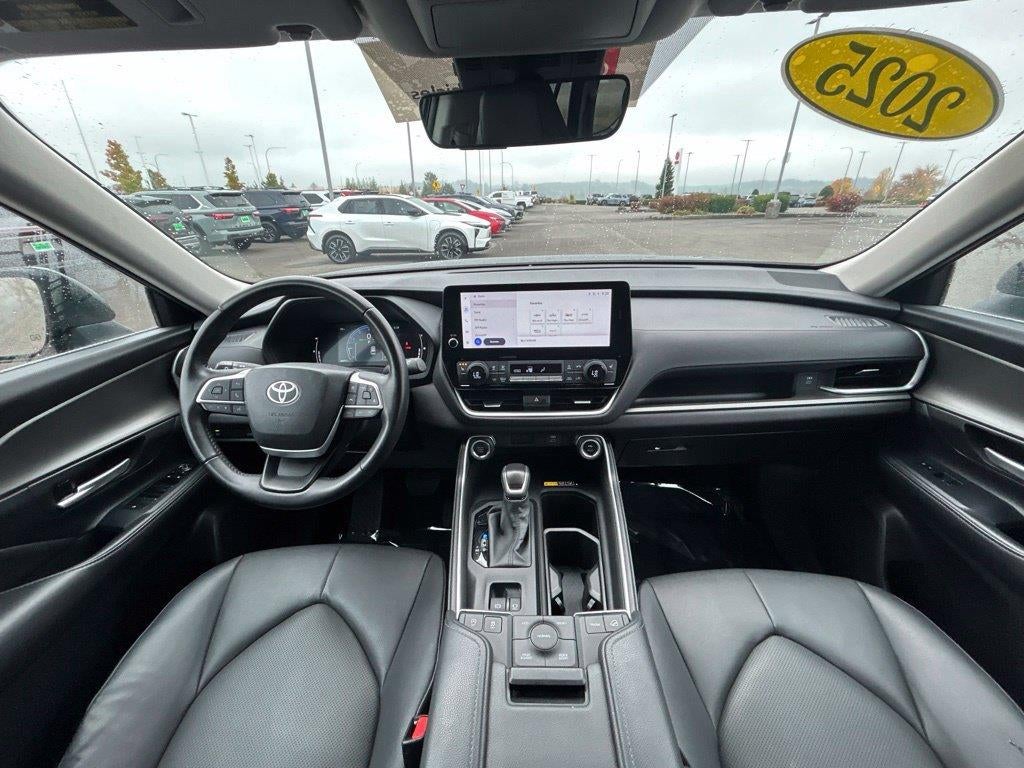 2025 Toyota Grand Highlander XLE