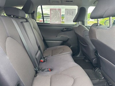 2024 Toyota Highlander LE