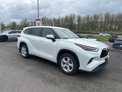 2024 Toyota Highlander LE
