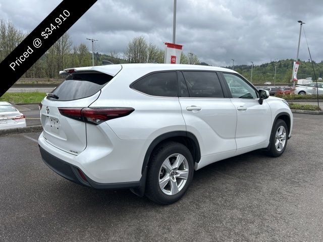 2024 Toyota Highlander LE