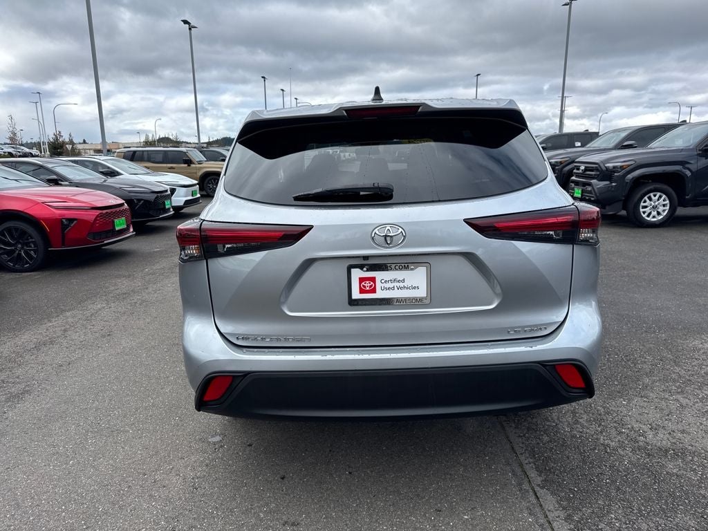 2024 Toyota Highlander LE