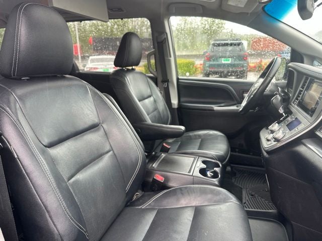 2015 Toyota Sienna SE Premium 8 Passenger