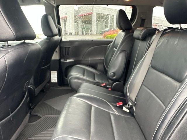 2015 Toyota Sienna SE Premium 8 Passenger