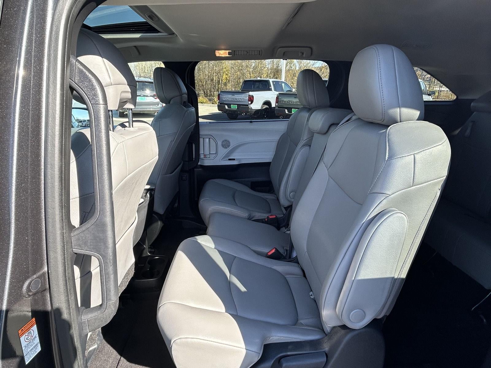 2025 Toyota Sienna XLE