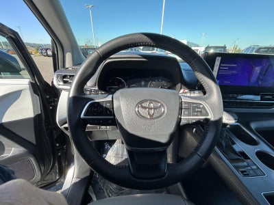 2025 Toyota Sienna XLE