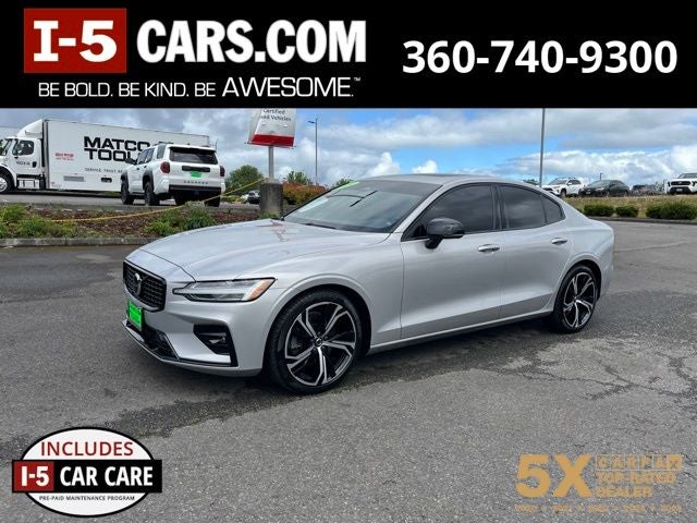 2024 Volvo S60 B5 Core Dark Theme