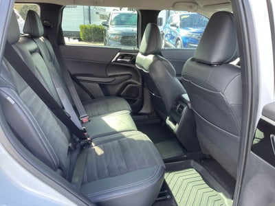 2023 Mitsubishi Outlander PHEV SE