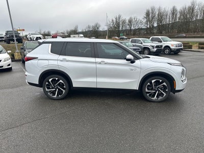 2023 Mitsubishi Outlander PHEV SE