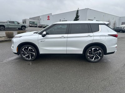 2023 Mitsubishi Outlander PHEV SE