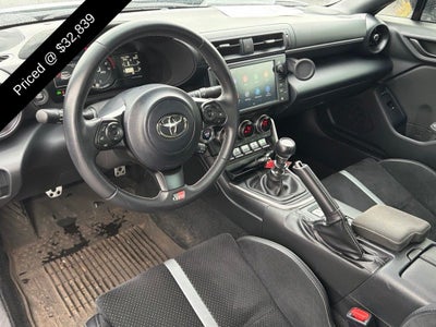 2025 Toyota GR86 Premium