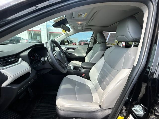 2019 Toyota RAV4 XLE Premium