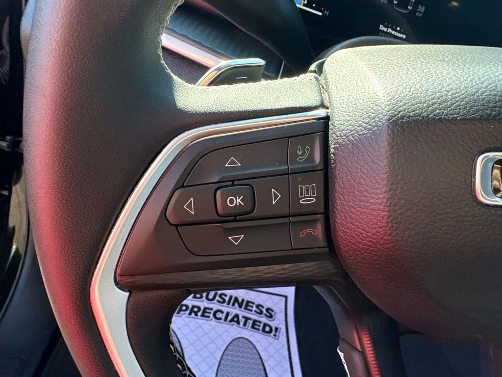 2025 Jeep Grand Cherokee L Laredo 4x4