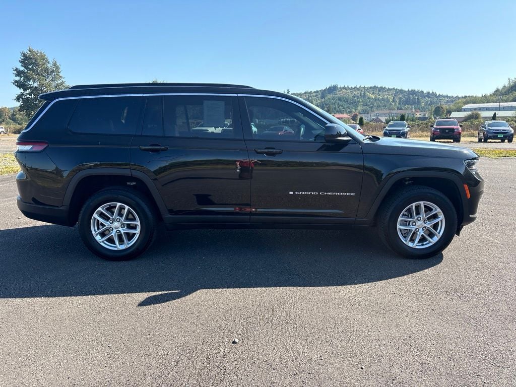 2025 Jeep Grand Cherokee L Laredo 4x4