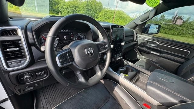 2023 RAM 1500 Laramie Crew Cab 4x4 5'7' Box