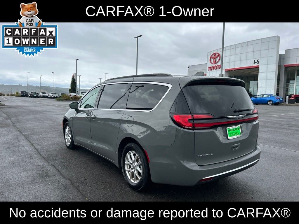 2022 Chrysler Pacifica Touring L